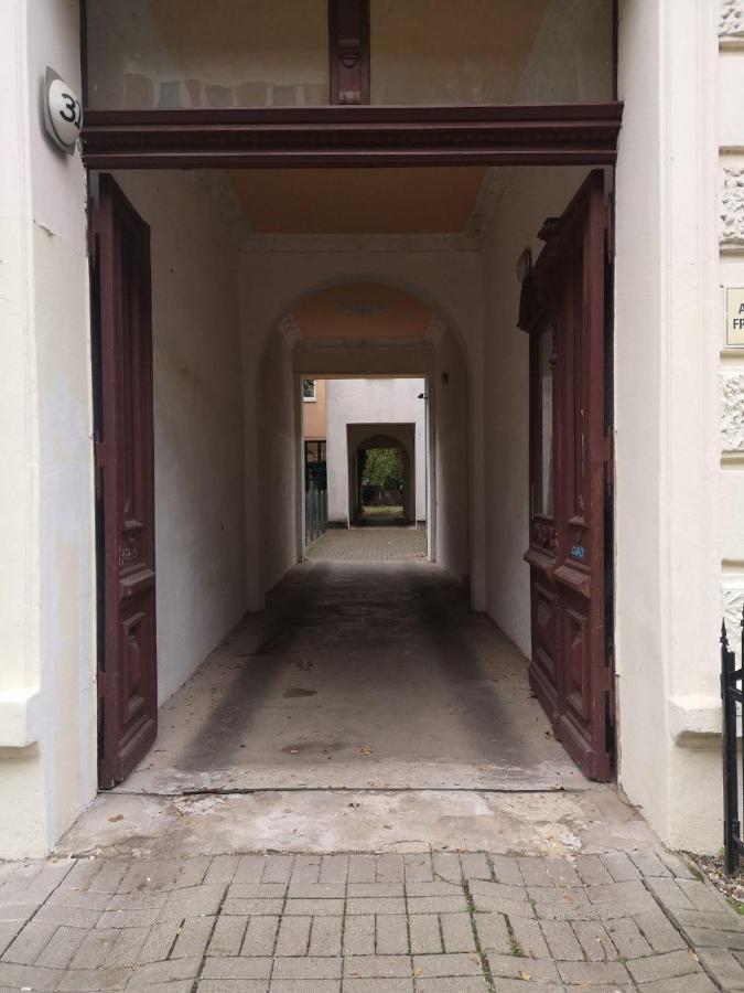 Rr - Spacious - - Parking Apartment Magdeburg
