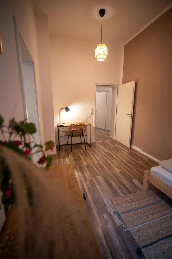 Rr - Spacious - - Parking Apartment