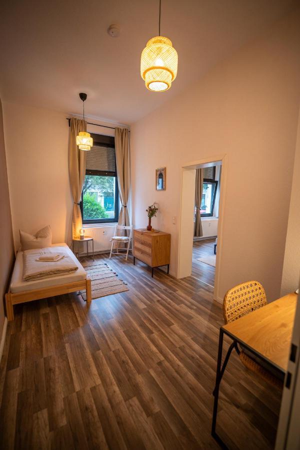 Rr - Spacious - - Parking Apartment
