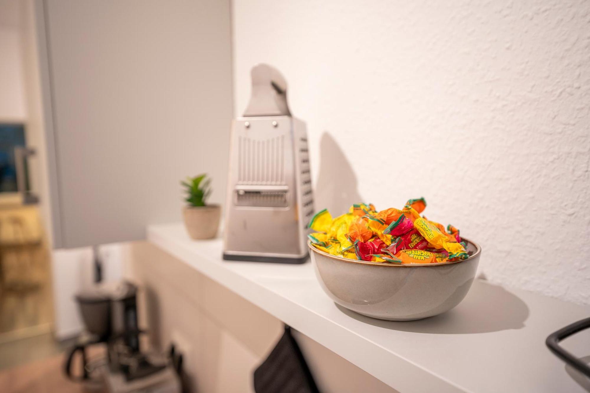 Rr - Spacious - - Parking Apartment Magdeburg