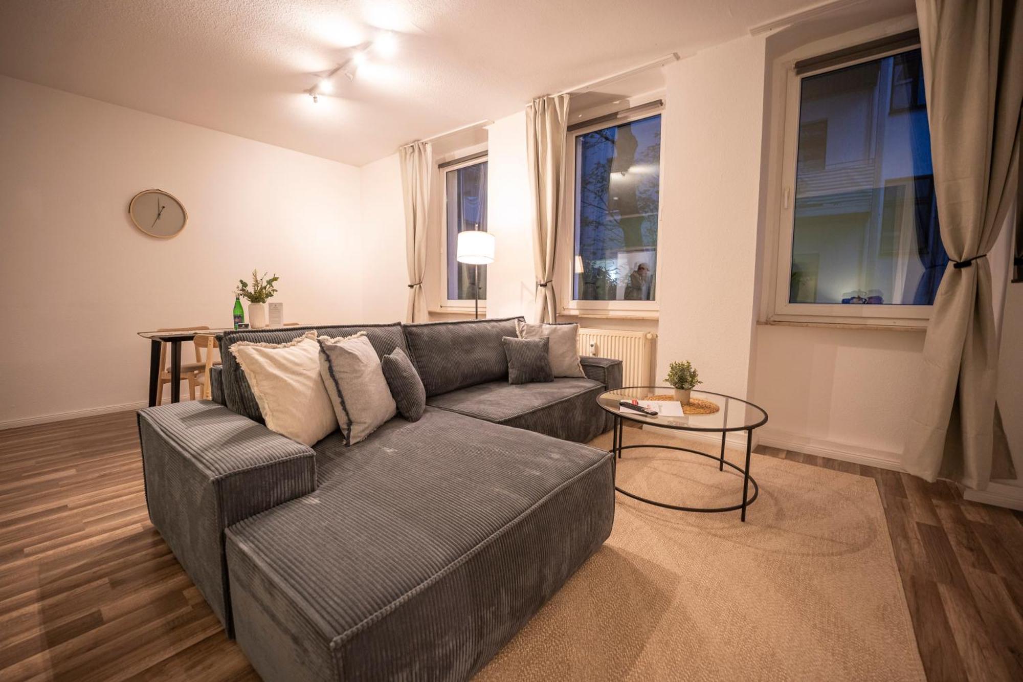 Apartment Rr - Spacious - - Parking